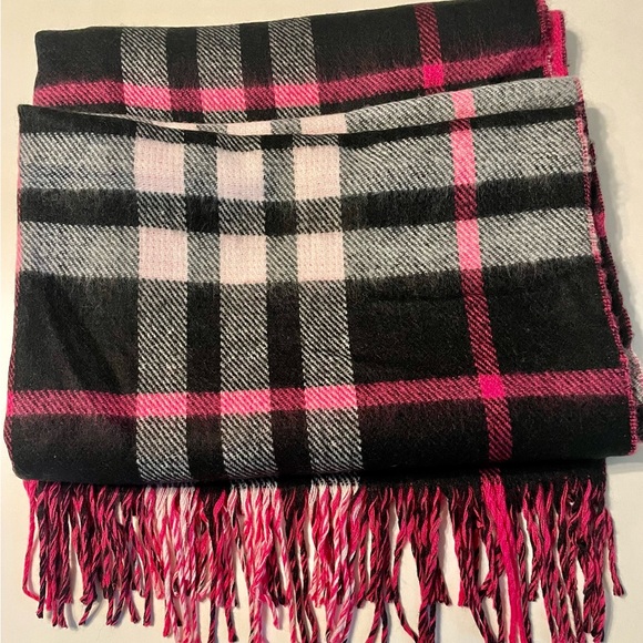 Preston & York (Dillards) hot pink & black plaid over size scarf/lap blanket EUC - Picture 1 of 4